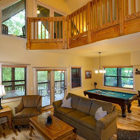 Bear Footin' On The Creek Villa Gatlinburg Phòng bức ảnh