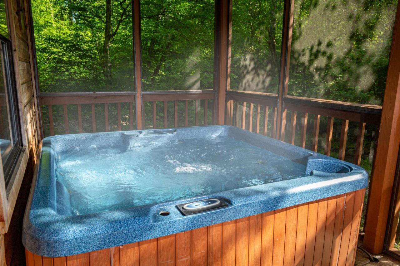 Bear Footin' On The Creek Villa Gatlinburg Ngoại thất bức ảnh