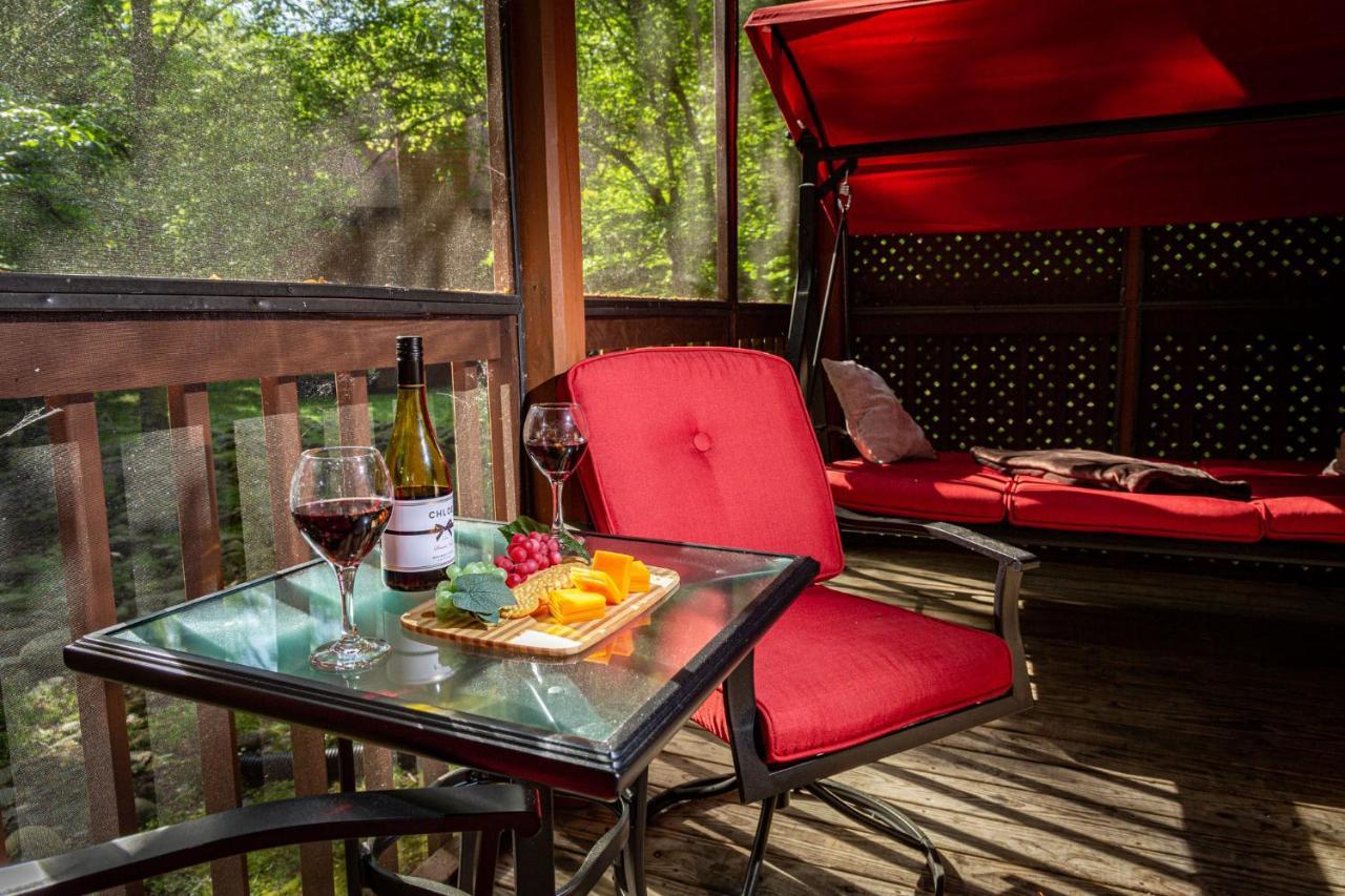 Bear Footin' On The Creek Villa Gatlinburg Ngoại thất bức ảnh